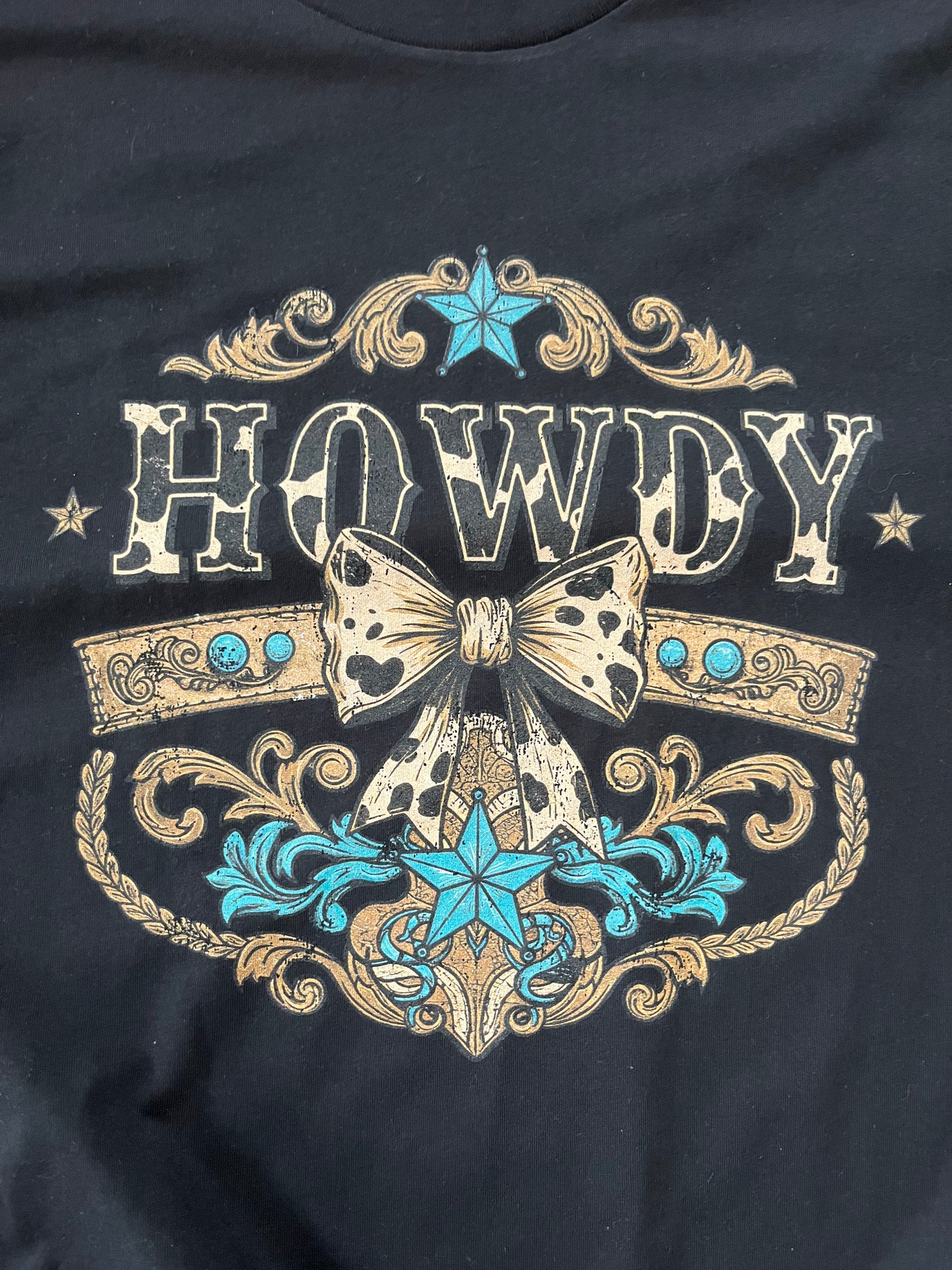 Howdy Tee - The Diamond Spur Boutique