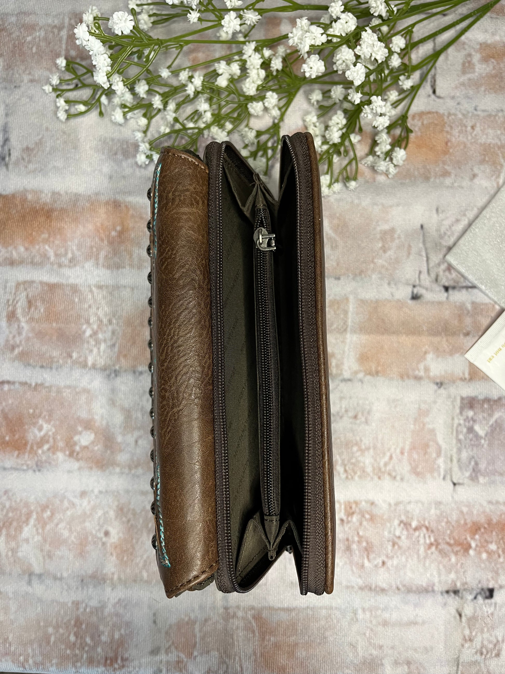 Western Stitch Wallet- Coffee - The Diamond Spur Boutique