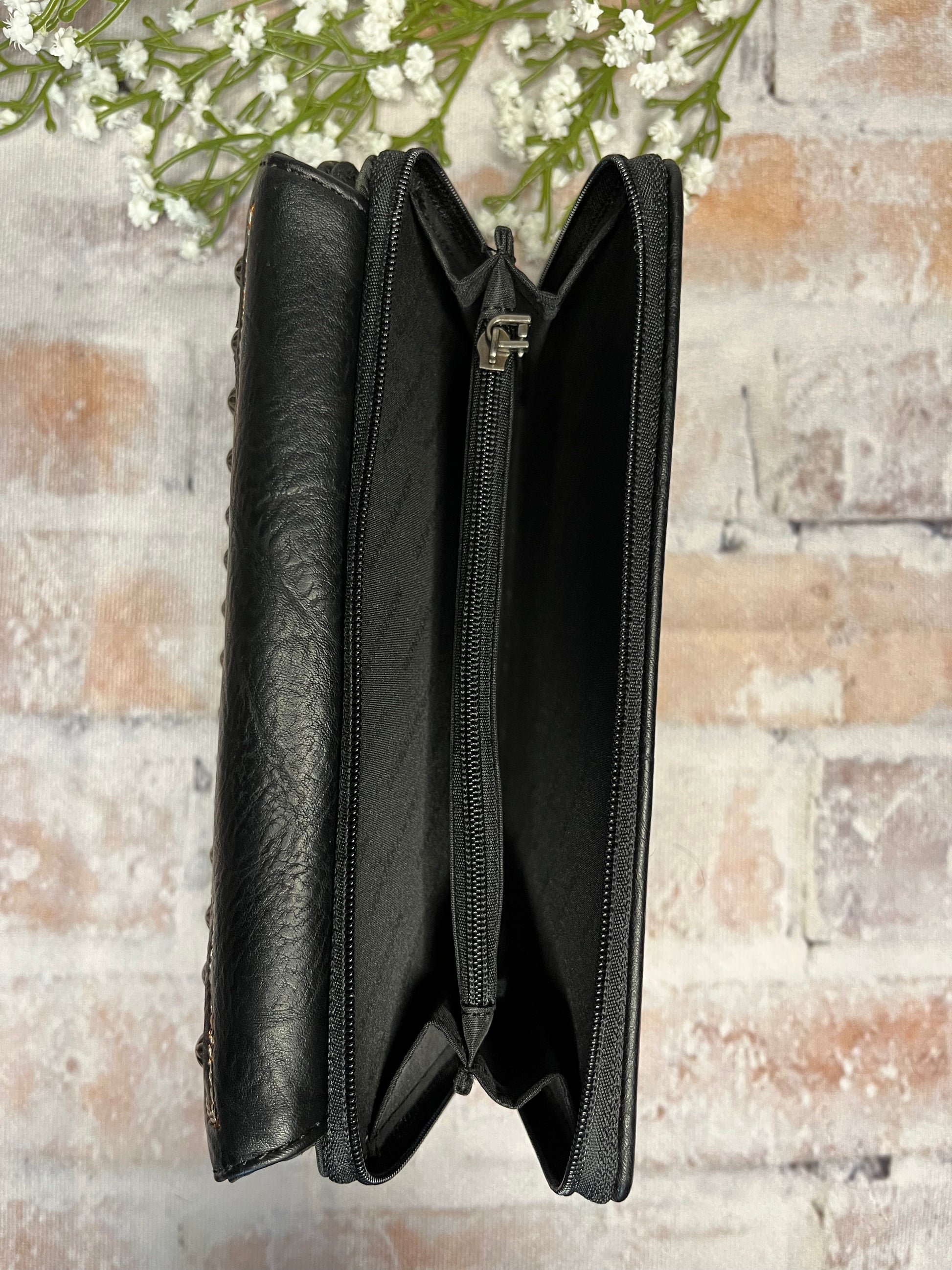 Western Stitch Wallet- Black - The Diamond Spur Boutique