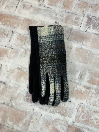Smart Touch Gloves - The Diamond Spur Boutique