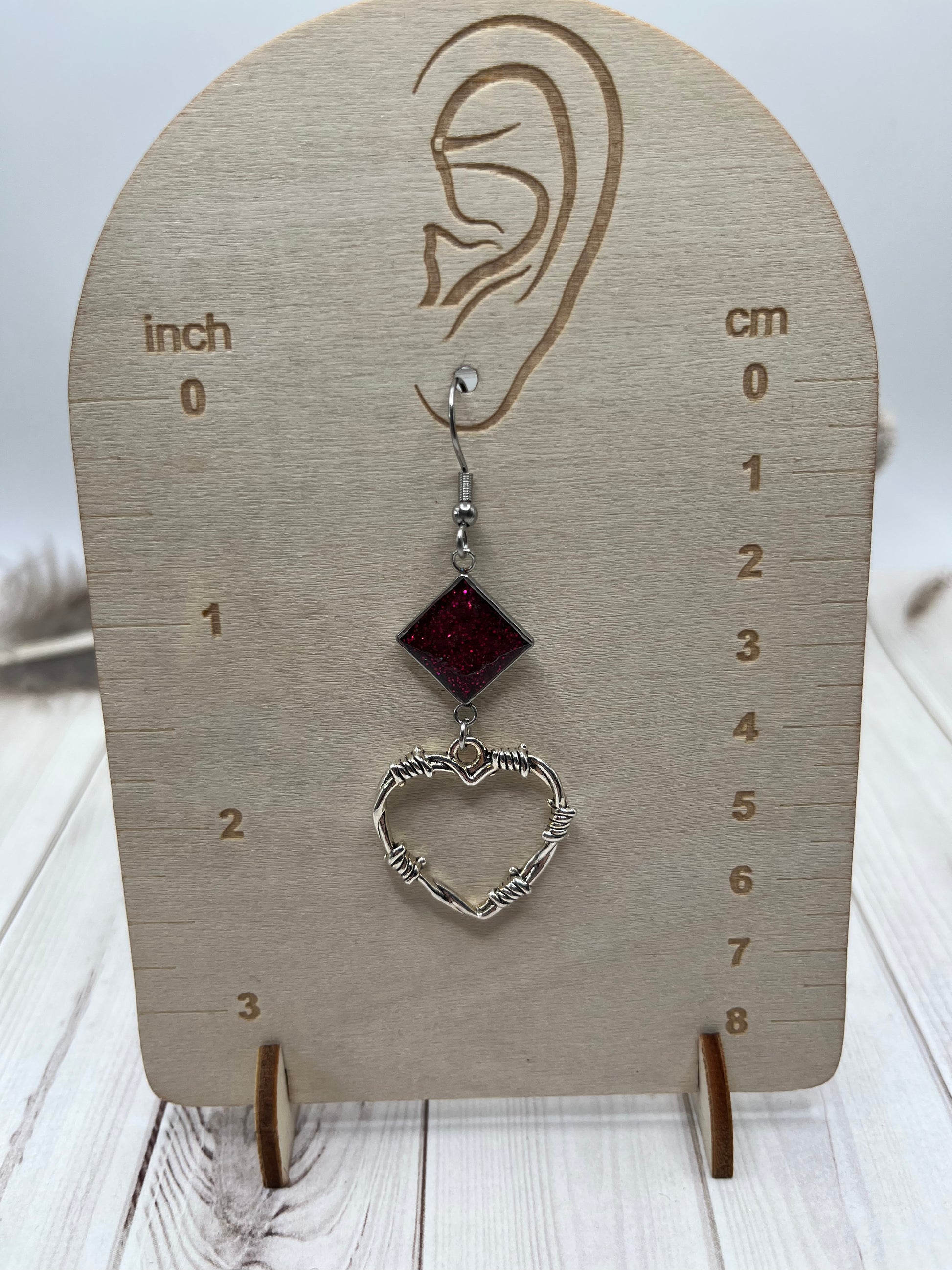 Red Glitter Barbed Wire Heart Earrings - The Diamond Spur Boutique