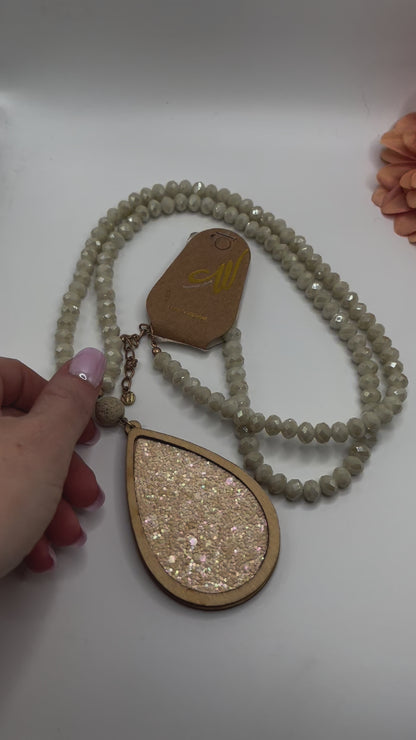 Long Sparkling Pendant Necklace